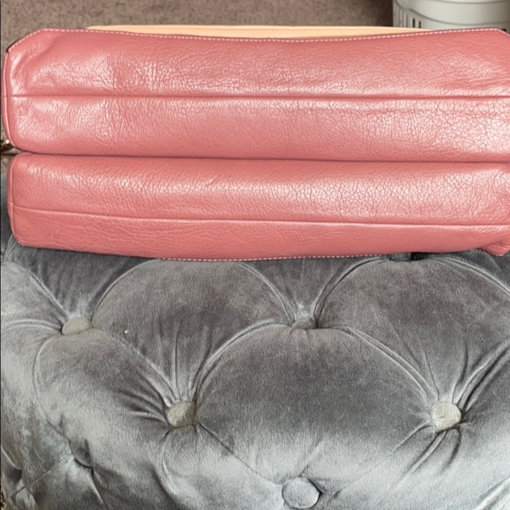 Coach - Picture 12 of 12